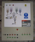 technologické linky pro balení sypkých materiálů, váhové balicí stroje